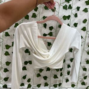 Long sleeve crop top